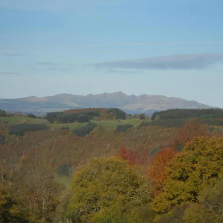 Nyaraló Gite Charmant A Riom-es-montagnes, 4 Pers, Avec Jardin, Terrasse, Cheminee, Proche Randos Et Lacs - Fr-1-742-203 Riom-ès-Montagne